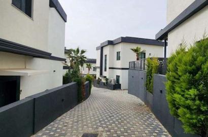 ULTRA-LUXURY VILLA WITH PRIVATE POOL IN KABASAKAL BY MÜGE KAYKAÇ