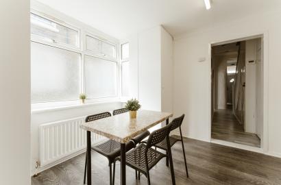 Leyton 50 - bedrooms - Room 2